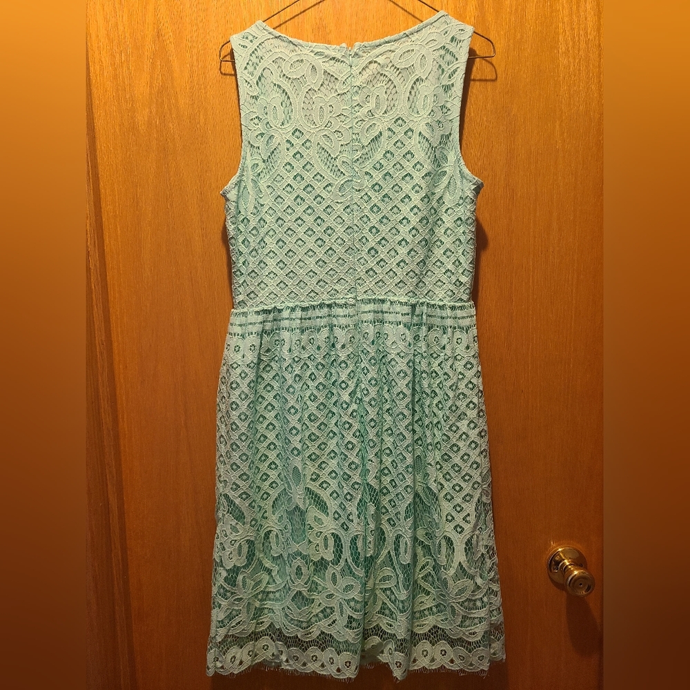 NWT Elle Mint Green Lace Dress Size 8 - Picture 3 of 3
